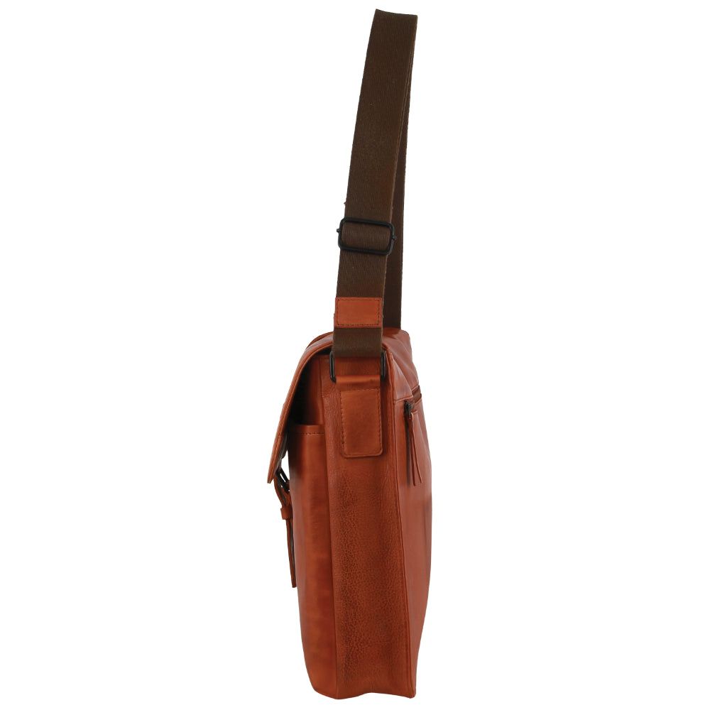 Pierre Cardin Leather Flap-over Computer Bag Crossbody Väska Dam Bruna | PCMJNV372